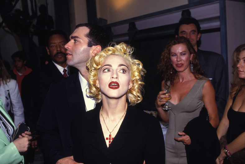 Madonna przez wiele lat utrzymywała kontakt z młodszym bratem Christopherem. W końcu jednak i on zaczął pogrążać piosenkarkę 
