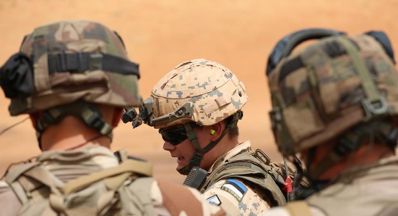 Des soldats français dans un camps militaire au Mali