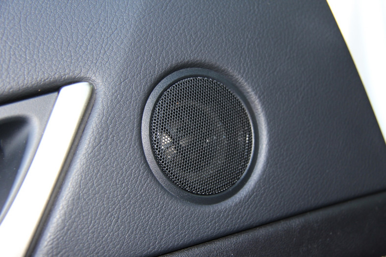 Głośniki wysokotonowe w systemie Lexus Mark Levinson.