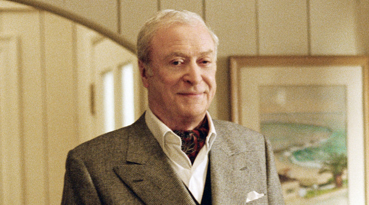 Michael Caine A Földre szállt boszorkány című filmben