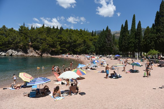 Turista se šokirao cenama na plaži u Italiji! Dve ležaljke i suncobran sto evra, a ova usluga se posebno naplaćuje: Mnogi smatraju da treba da bude besplatna