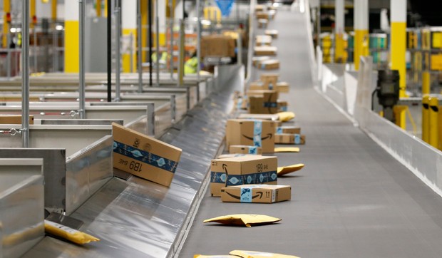 Amazon, Bezos, skladište