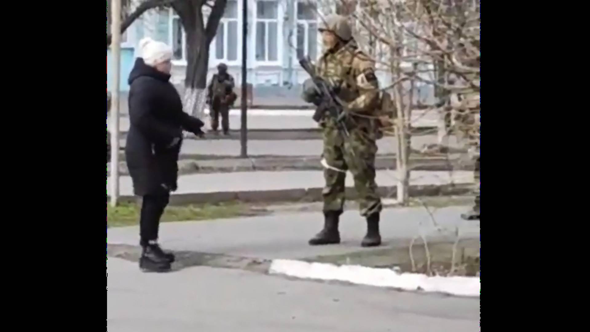 Stavi seme suncokreta u džep da izrastu na ukrajinskoj zemlji kad budeš poginuo - svi dele snimak razgovora žene i ruskog vojnika