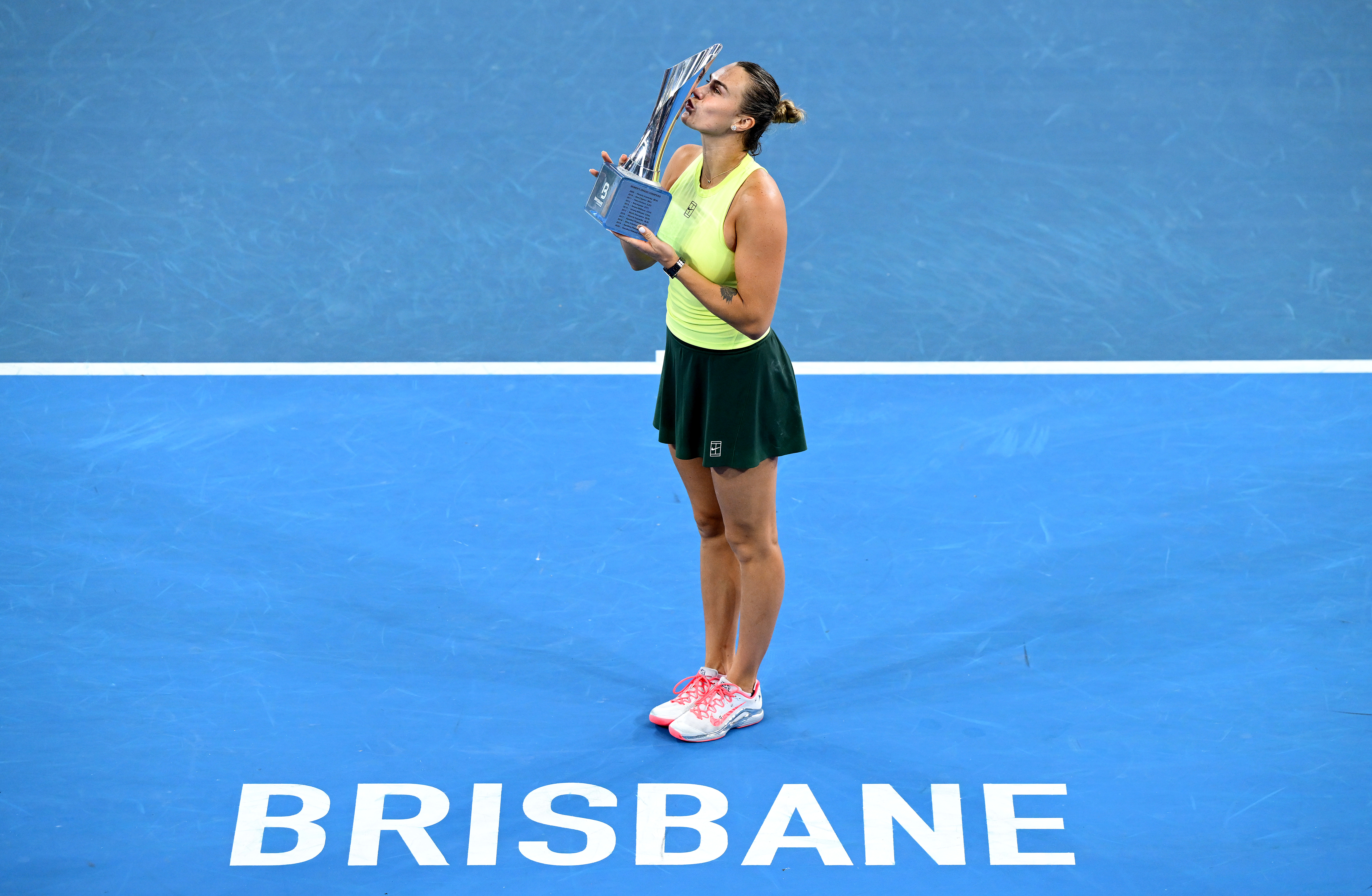 Sabalenka całuje biceps po wygranej - prowokacja wobec Ukrainki Kostyuk