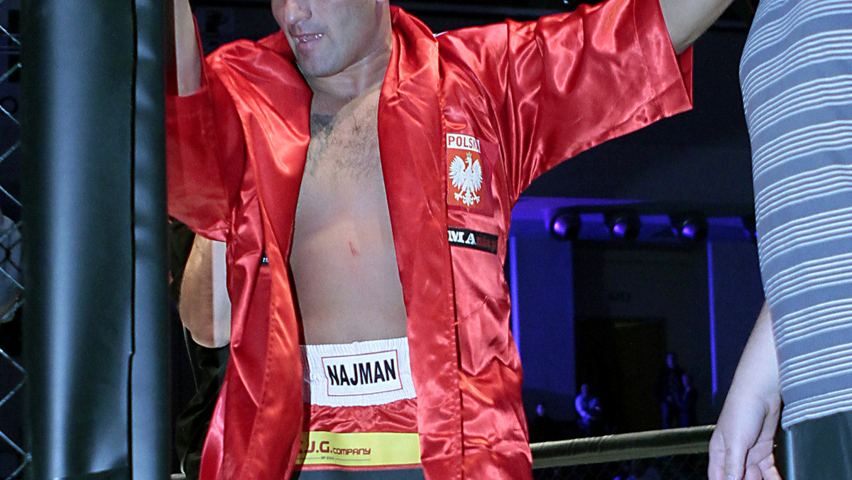Wiemy, że niezliczone rzesze fanów MMA w Polsce czekały z niecierpliwością na tę wiadomość, dlatego spieszymy poinformować, że Marcin Najman wraca na ring! O rychłej walce niezłomnego wojownika poinformował "Przegląd Sportowy".