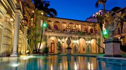 Luksusowy dom Versace pod młotek. Za co przyjdzie zapłacić miliony? FOTO