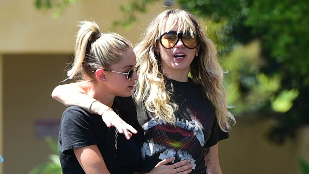 Miley Cyrus i Kaitlynn Carter