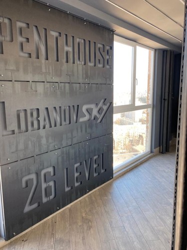 Apartamentowiec Lobanovsky w Kijowie. W ten budynek, stojący przy ul. Łobanowskiego, uderzył rosyjski pocisk