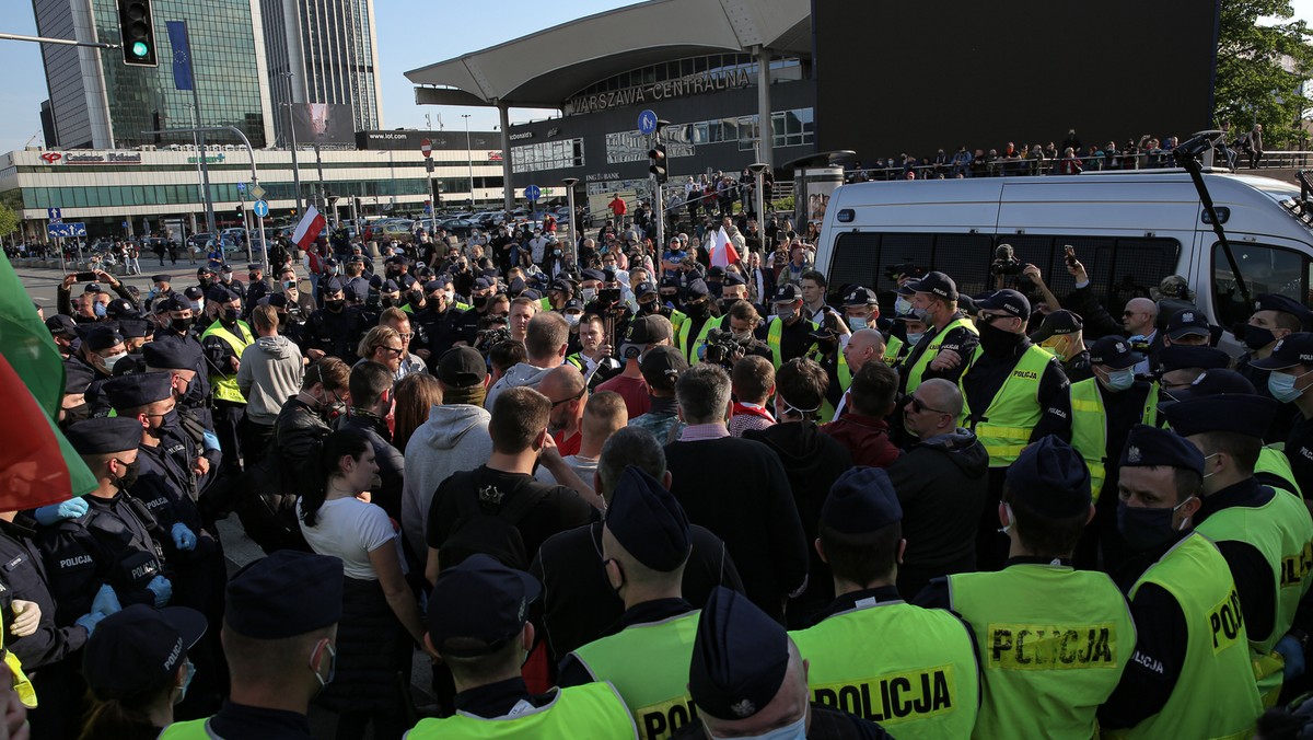 Koronawirus. Sanepid ukarał uczestników protestów przedsiębiorców