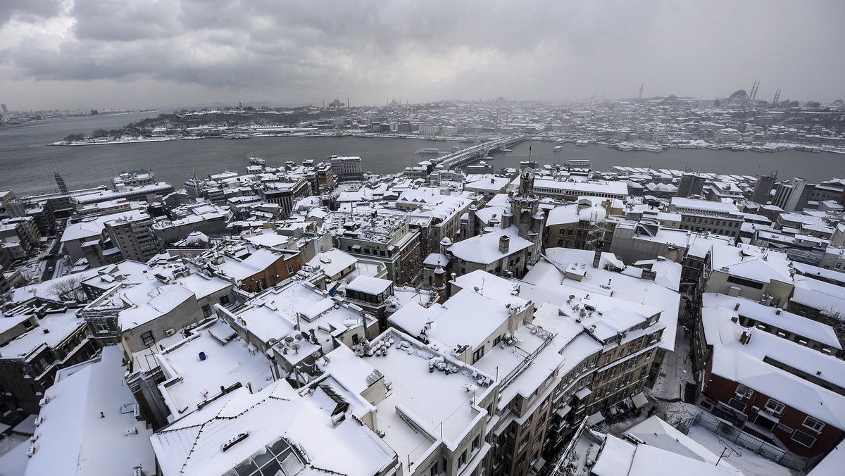 TURKEY-WHEATHER-SNOW-STORM