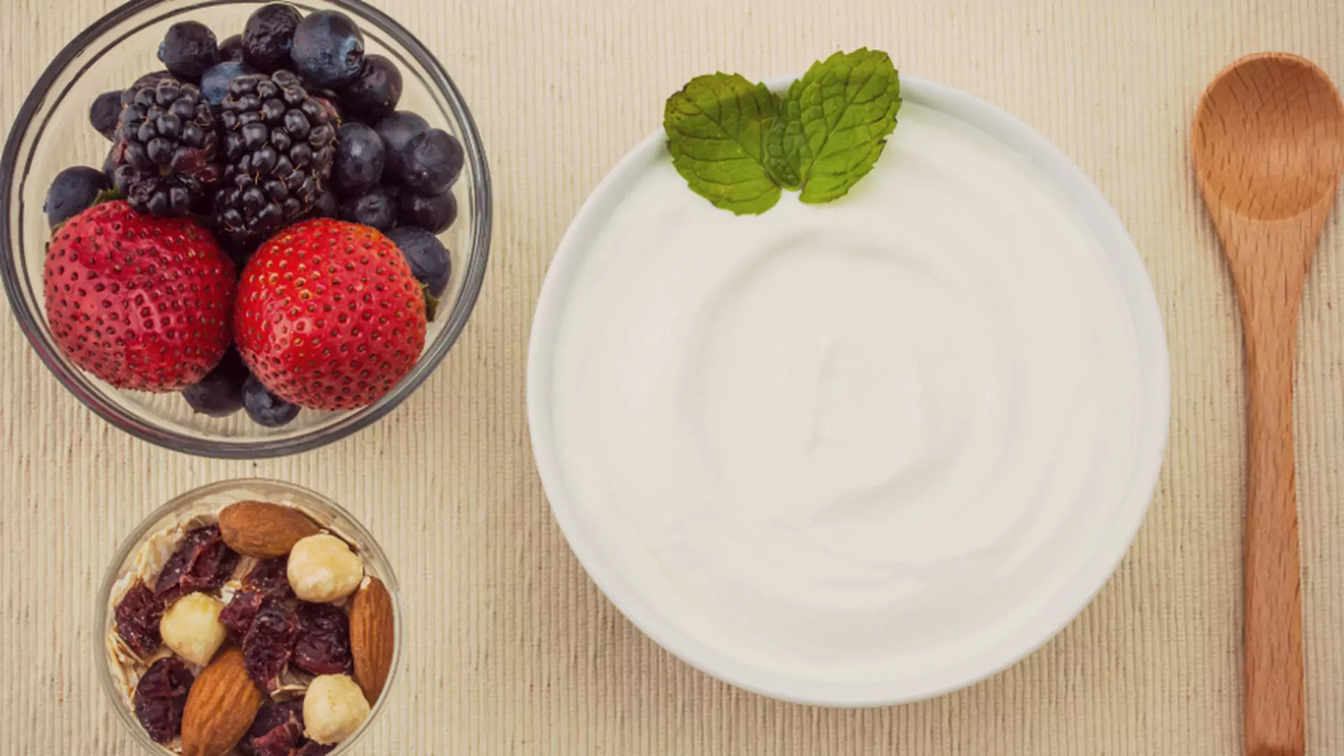 20 sposobów, w których jogurt grecki pomoże Ci schudnąć! Sprawdź je wszystkie