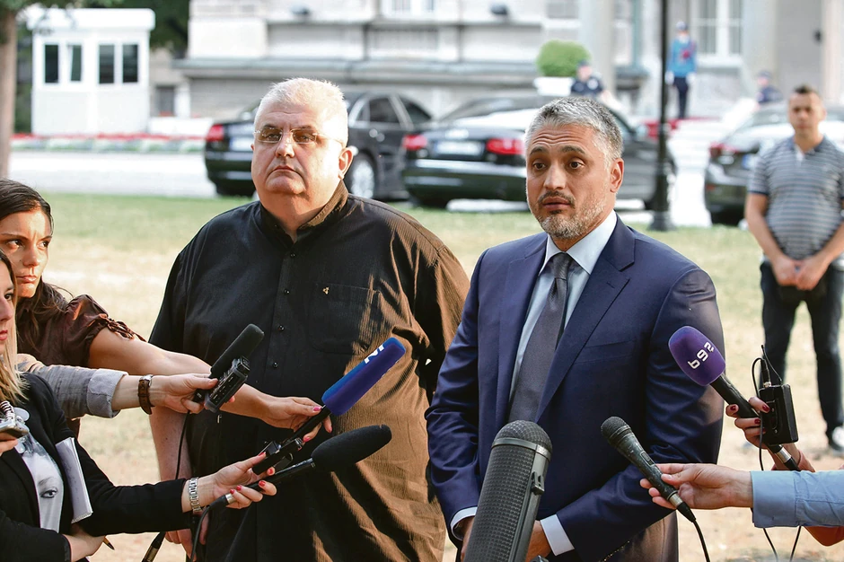 "Liga će izaći na izbore", rekao je nedavno u intervjuu za "Blic" Nenad Čanak. Istovremeno je dodao da sa opozicione scene razgovara jedino sa Čedomirom Jovanovićem. Da li je na pomolu koalicija?