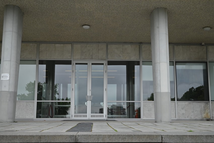 Napadač je Molotovljev koktel bacio u neposrednoj blizini ulaza u muzej