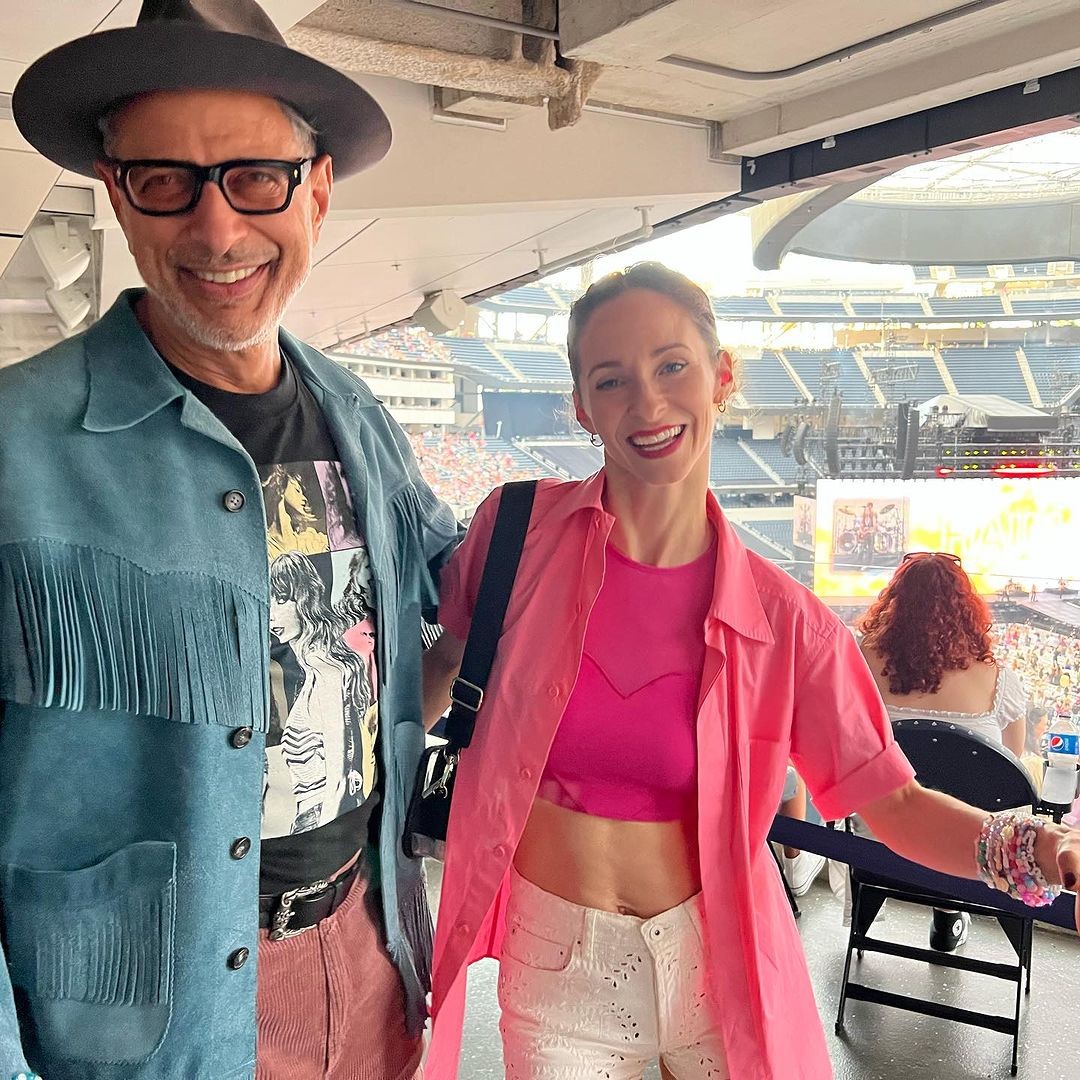 Americký herec Jeff Goldblum s manželkou Emilie.