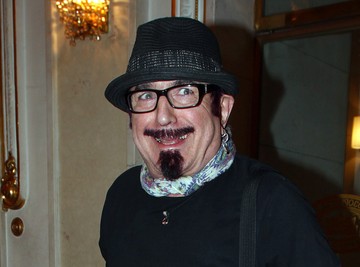 Muzičar harao bivšom Jugom, a danas mu PENZIJA IZNOSI MANJE OD 200 EVRA, evo kako živi i izgleda (FOTO) 