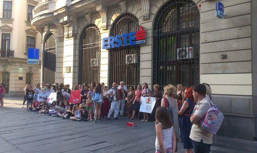 Hor podrške za obolelu školsku drugaricu u Knez Mihailovoj ulici