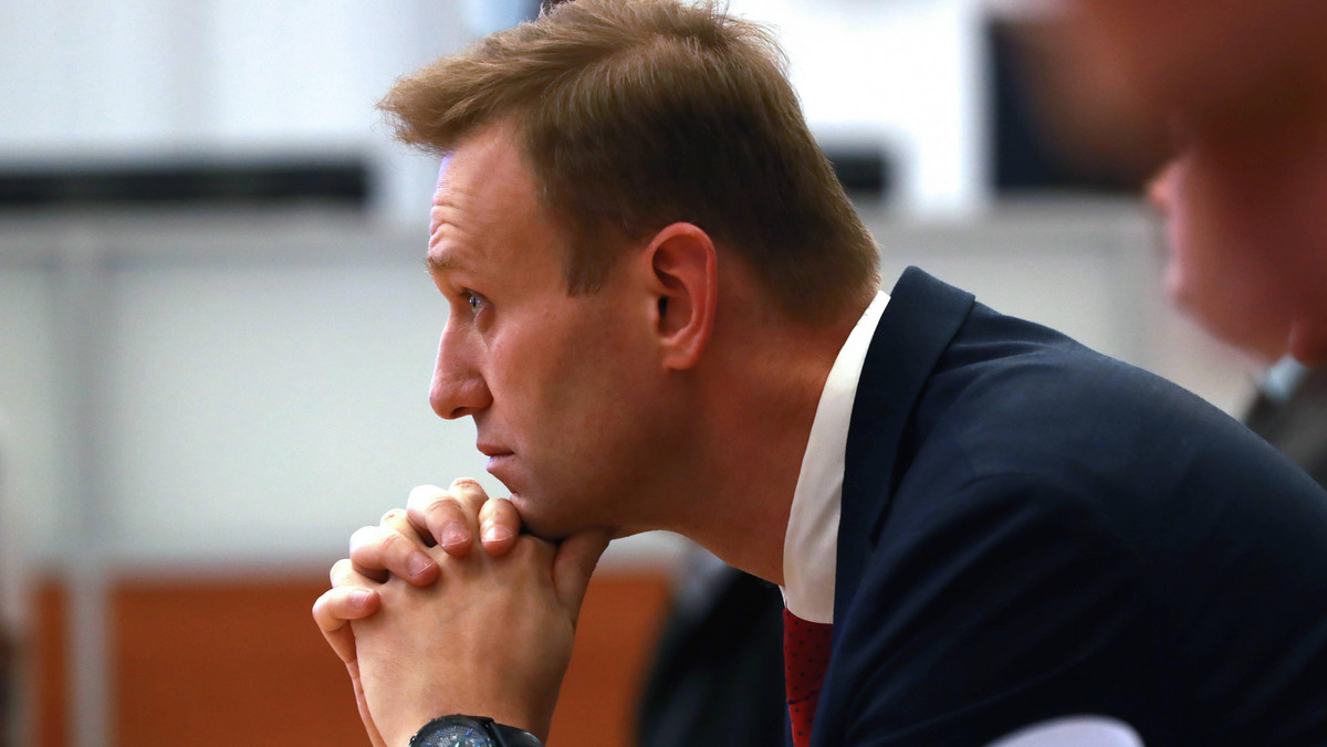 Aleksiej Nawalny został wypuszczony bez sporządzenia protokołu przez policję, ale złożył zobowiązanie do nieopuszczania miejsca zamieszkania - poinformował jego adwokat Olga Michajłowa.
