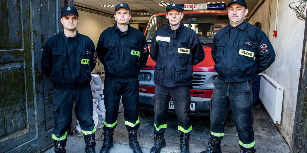 Walczyli z powodzią, teraz sami potrzebują pomocy 