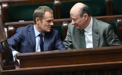 Kukiz'15 chce wypłacić Polakom pieniądze z OFE. "Tusk i Rostowski powinni stanąć przed Trybunałem Stanu"