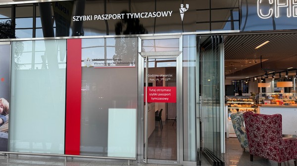 W sumie na lotniskach w Warszawie, Krakowie, Katowicach i Gdańsku wydano już ponad 34 tys. paszportów tymczasowych. Od dziś można się o taki ubiegać także we Wrocławiu. 