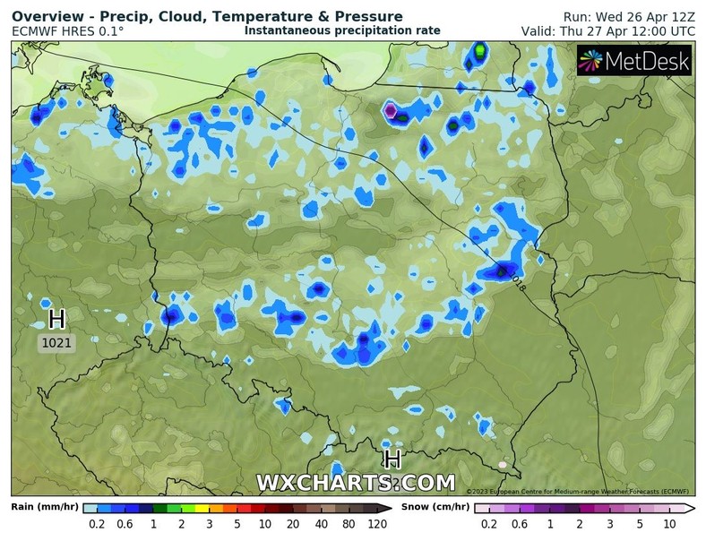 W czwartek tylko punktowo popada. Na północy możliwy deszcz ze śniegiem!