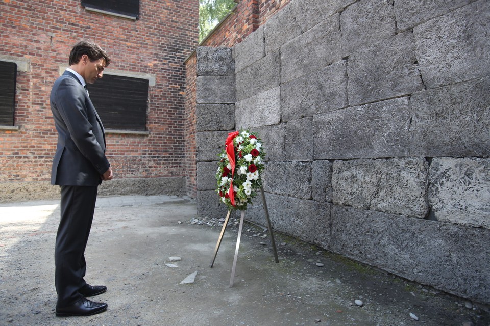 	Premier Kanady Justin Trudeau oddał hołd ofiarom Auschwitz 