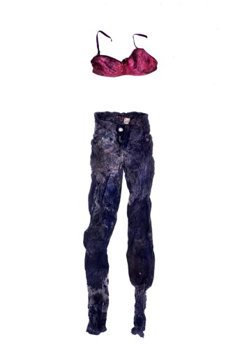 WORLD PRESS PHOTO: I nagroda w kategorii Daily Life Stories (Historie codziennego życia), Fred Ramos i ubrania ofiary w Salwadorze. Fot.  Fot. EPA/FRED RAMOS / HO/PAP/EPA