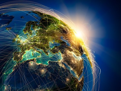 Ostrowski: Rządy chcą regulować. Grozi nam powstanie dwóch Internetów