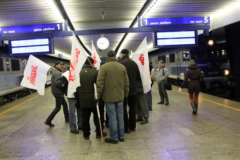 Związkowcy kolejowi gotowi do strajku