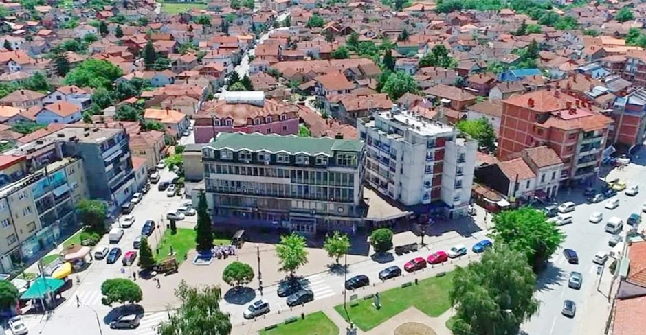 Opština Vlasotince pomaže prvacima: 15.000 dinara na račune roditelja i staratelja