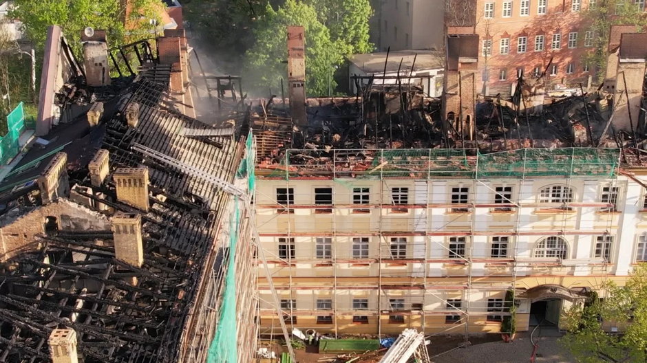 Budynek spalonej uczelni w Gorzowie