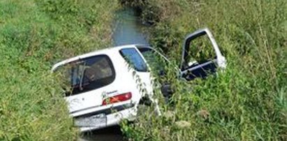 Co za wypadek! Seicento w rzece. FOTO