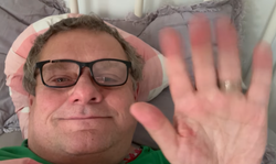 Kazik zamieścił niepokojące nagranie. Nie potrafił wydusić słowa