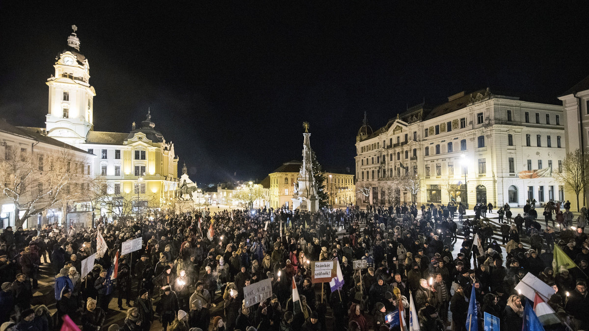 Protesty przeciw nowelizacji kodeksu pracy w Peczu i Szombathely