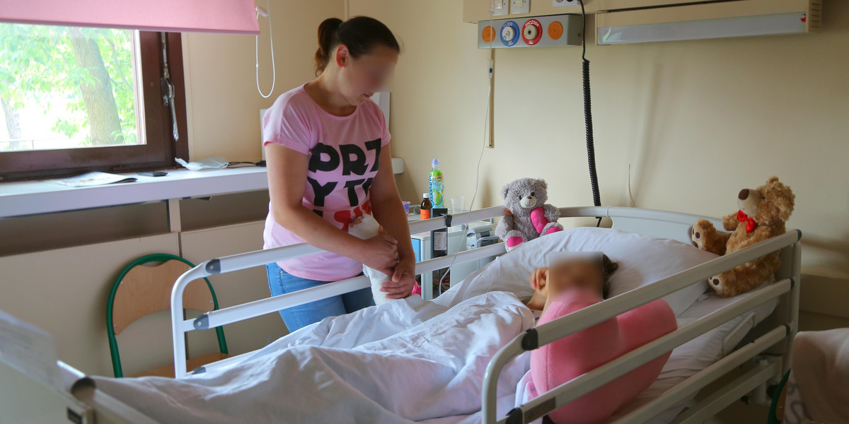 Skatowana Oleńka w szpitalu CZMP