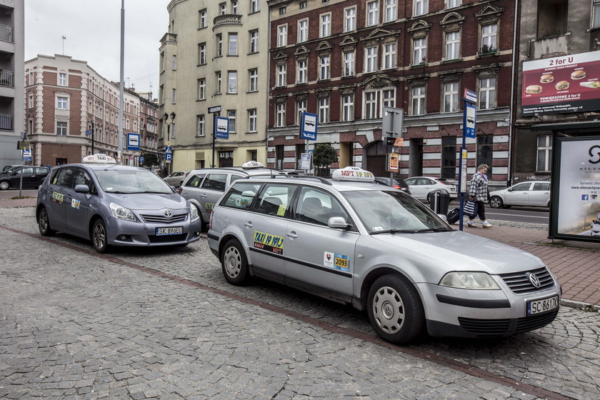 Radni PiS chcą utrudnić działalność firmie Uber