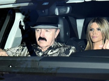 OVO JE ISTINA O ČETIRI RAZVODA I ŠEST VERIDBI pevačice sa kojom se uporedio Haris Džinović: "Nije se toliko pisalo ni o njoj!"