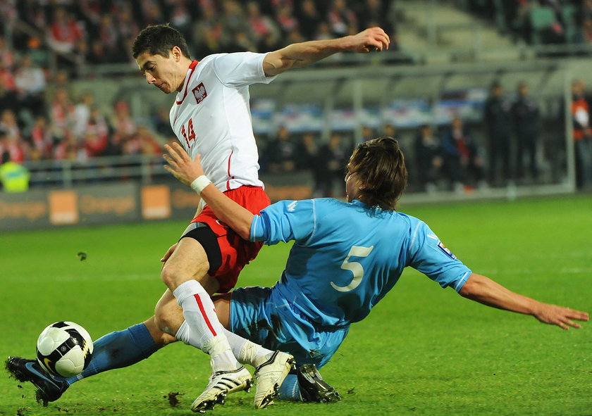 Choć to Polacy wygrali w 2009 roku z San Marino 10:0, niektórym naszym zawodnikom po meczu w Kielcach zostały w torbie same skarpetki.