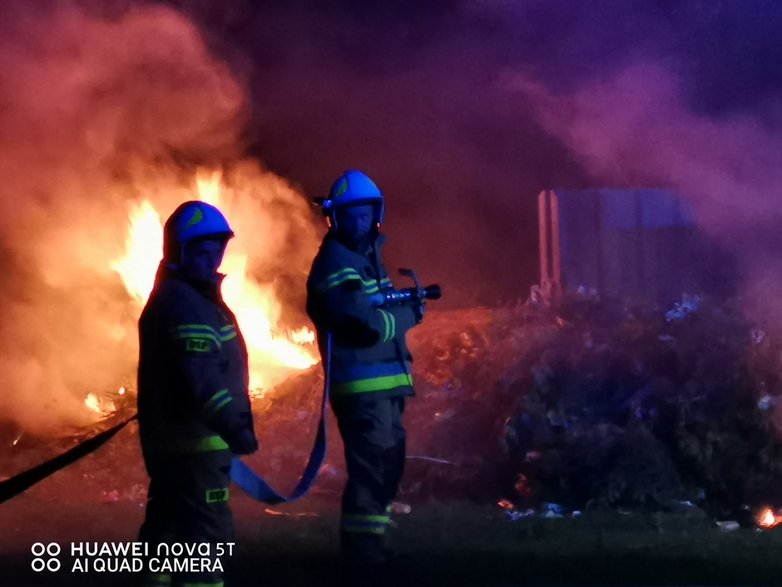 Pożary na cmentarzu na zlecenie? Mieszkańcy Strzelec domagają się wyjaśnień (Fot. Pan Krzysztof)