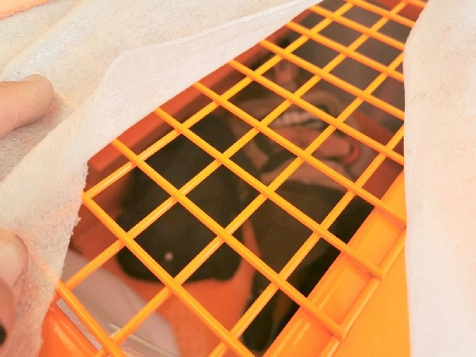 Migrant u sigurnosnom kavezu