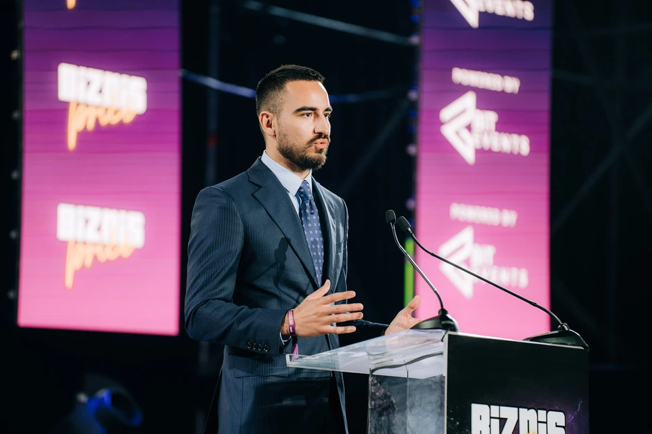 Uvodni deo konferencije obeležilo je obraćanje Vladimira Stankovića, autora podskasta "Biznis Priče"