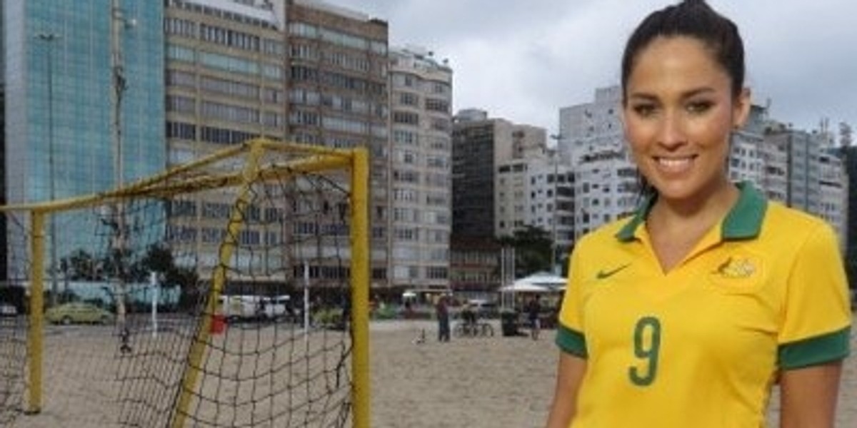 Dziennikarka sportowa Mel McLaughlin była podrywana na wizji przez krykiecistę