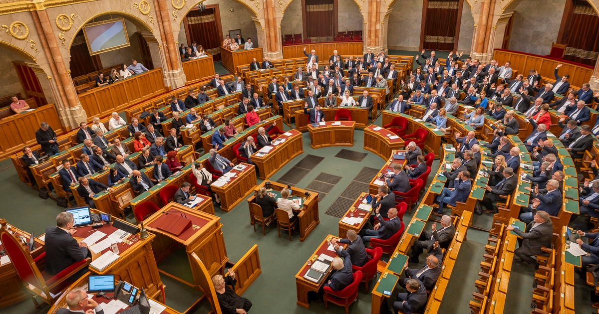 Az új drogtörvényt is ma tárgyalja a parlament: itt a napirend