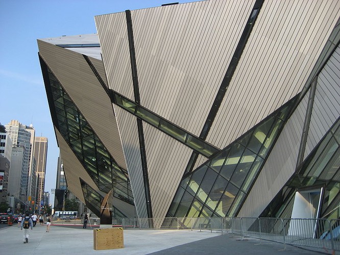 Royal Ontario Museum w Toronto. Jest największym obiektem muzealnym w Kanadzie.