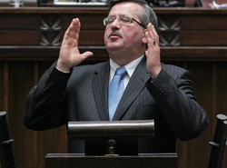 Komorowski ostrzega przed zapędami Rosji