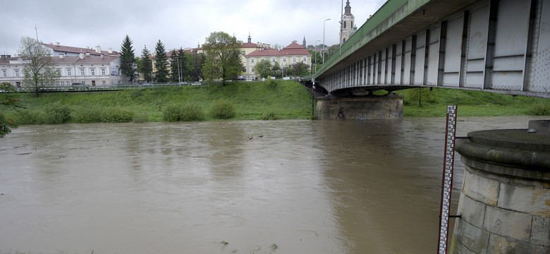 Fala kulminacyjna na Wiśle w Warszawie. Gronkiewicz-Waltz uspokaja