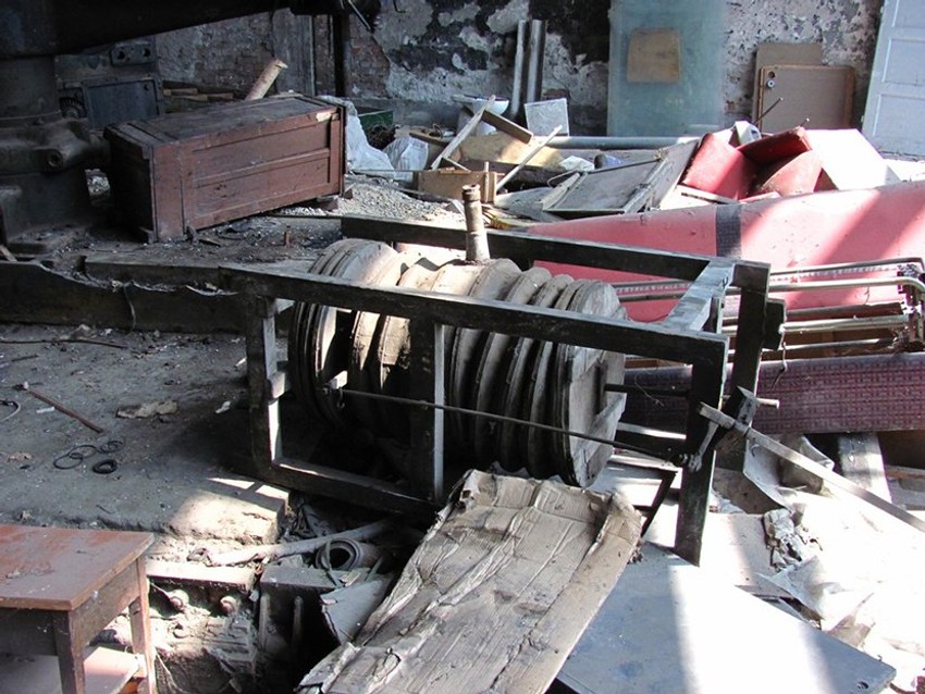 Deo ukraden, deo uništen i oštećen