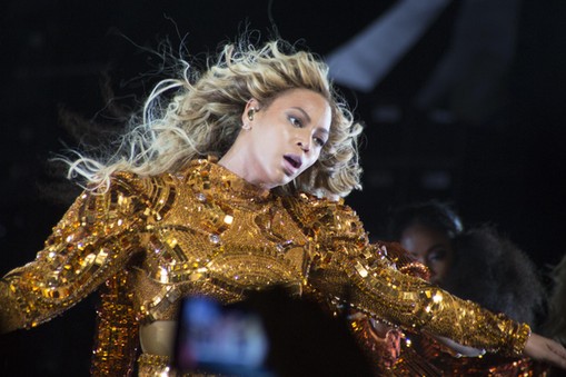 Beyonce Performs in Milan