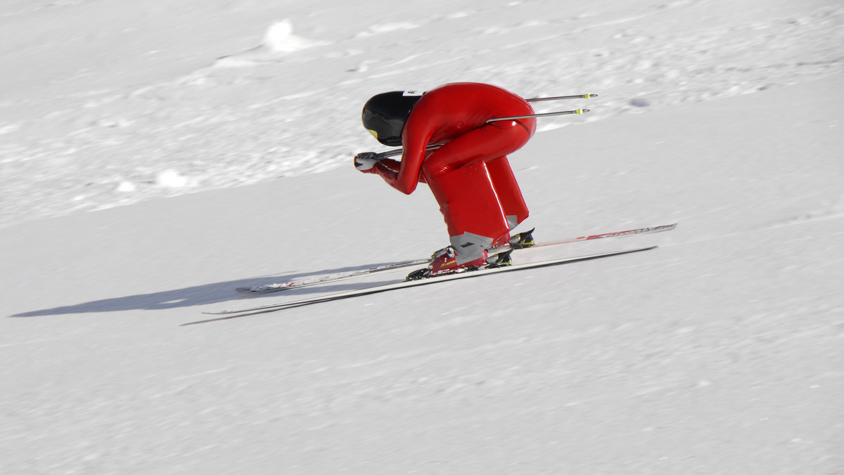 Jędrzej Dobrowolski wynikiem 244,233 km/h, uzyskanym w zawodach Speed Masters we francuskim Vars, poprawił należący do niego rekord Polski w narciarstwie szybkim. Poprzedni wynosił 242,261 km/h. "Zrealizowałem cel, jaki sobie postawiłem" - przyznał.