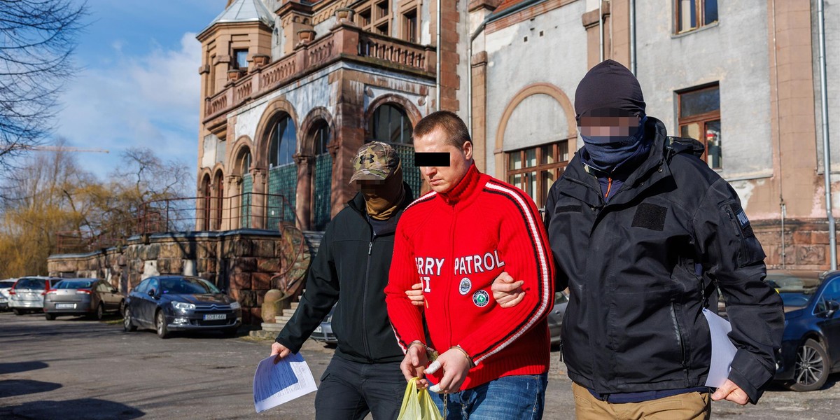 Piotr B. zabił rodziców ze szczególnym okrucieństwem. Został aresztowany.